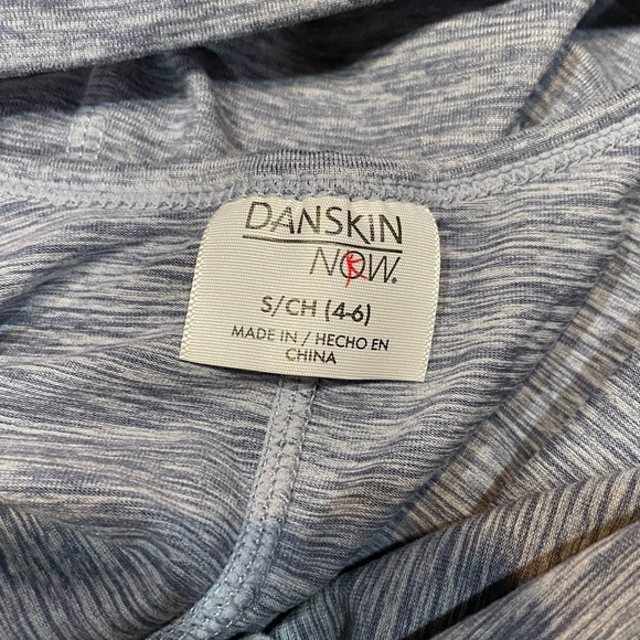 Danskin Ladies Small longsleeve top, blue/grey with sheer extension bottom. - Picture 11 of 13